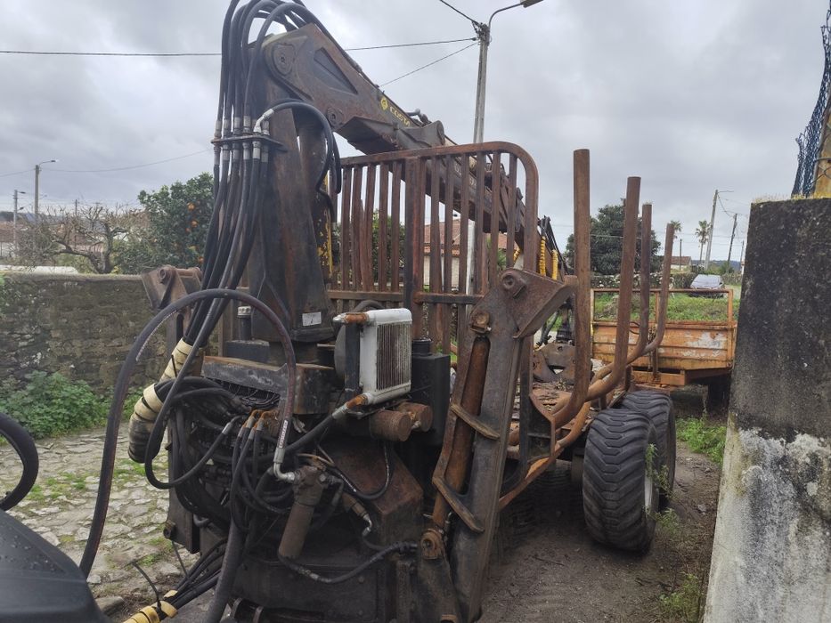 Reboque e grua florestal  costa