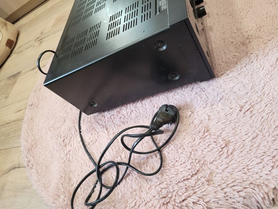 Amplituner stereo marki Onkyo TX-8020