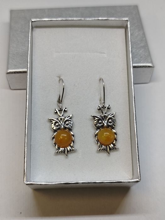 Srebrne kolczyki sowy z mlecznym bursztynem srebro 925