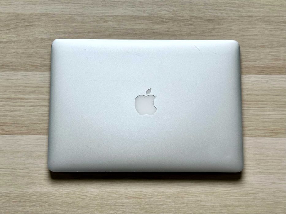 Topcase z ekranem do MacBook Air 13" A1466 (2013–2017) – Na części