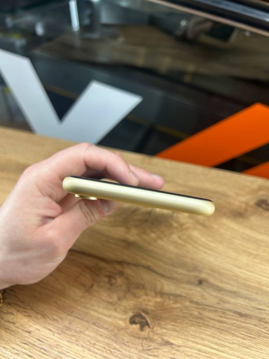 Магазин! iPhone XR 128gb Yellow Neverlock! Гарантія! Обмін!