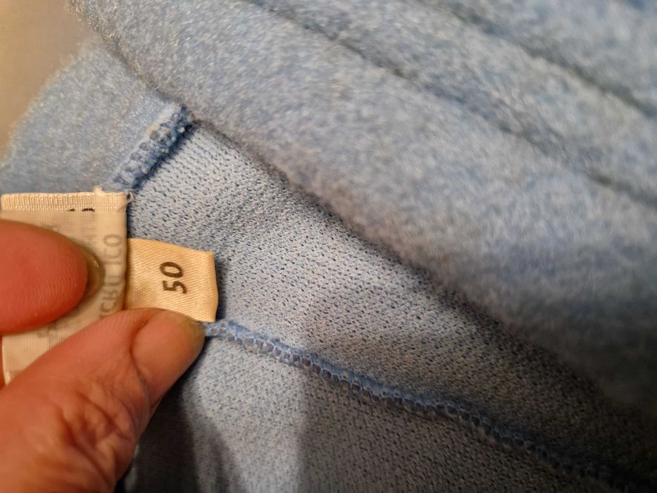 Robe em azul quente e feito em Portugal