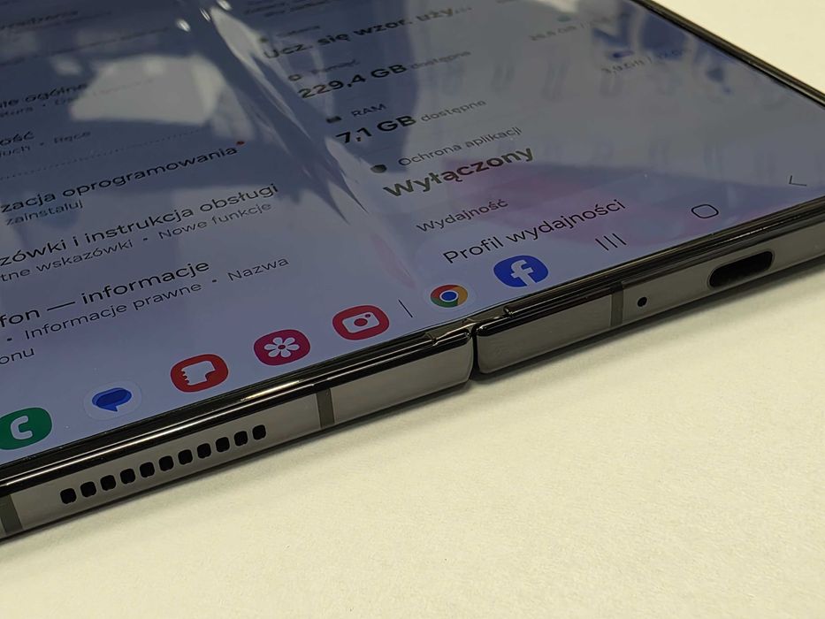 Samsung Galaxy Z Fold4 Dual SIM/ 12GB/ 256GB/ Phantom Black/ Grade A/ + ładowarka/ GW 12 MSC