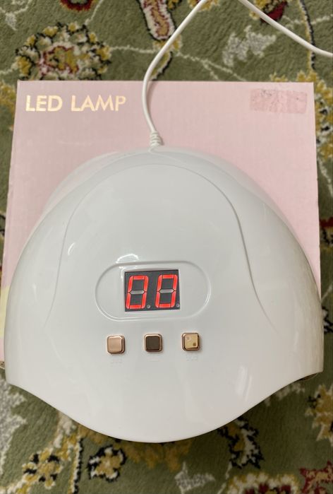 LED/UV лампа для манікюру від бренду Sinsay