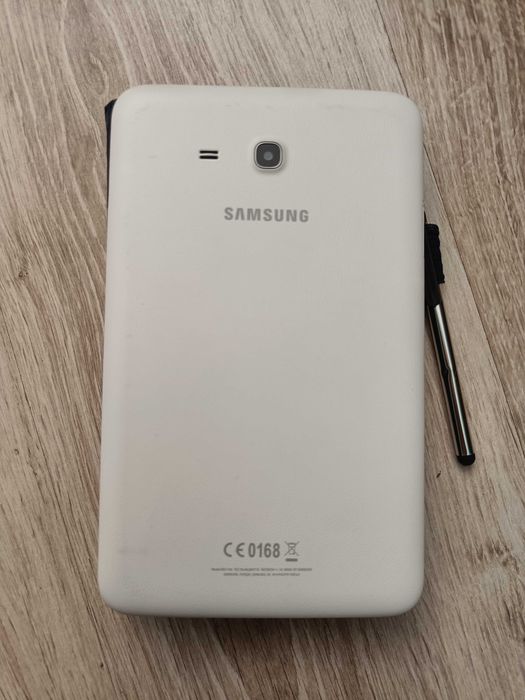 Tablet Samsung Galaxy Tab 3 Lite rysik pokrowiec