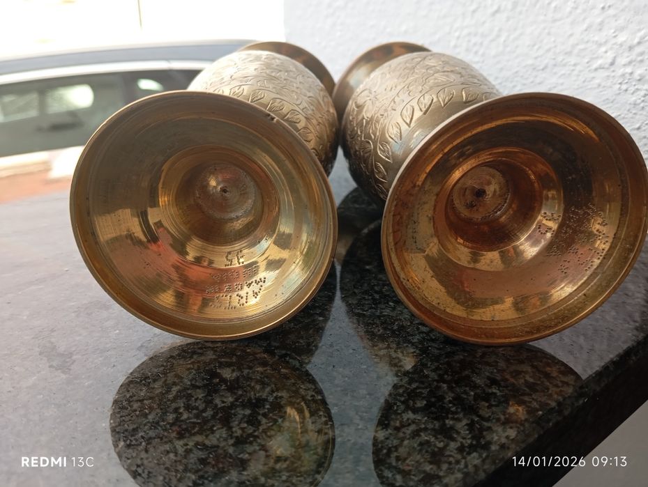 2 jarras latão antigas
