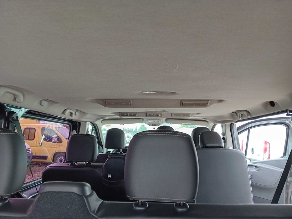 auto 9-cio osobowe na wynajem laweta plandeka