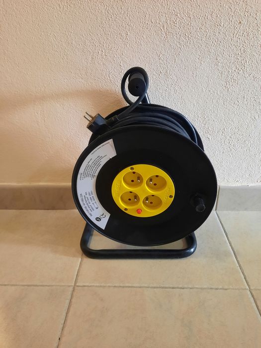 Extensao Eléctrica com Enrolador