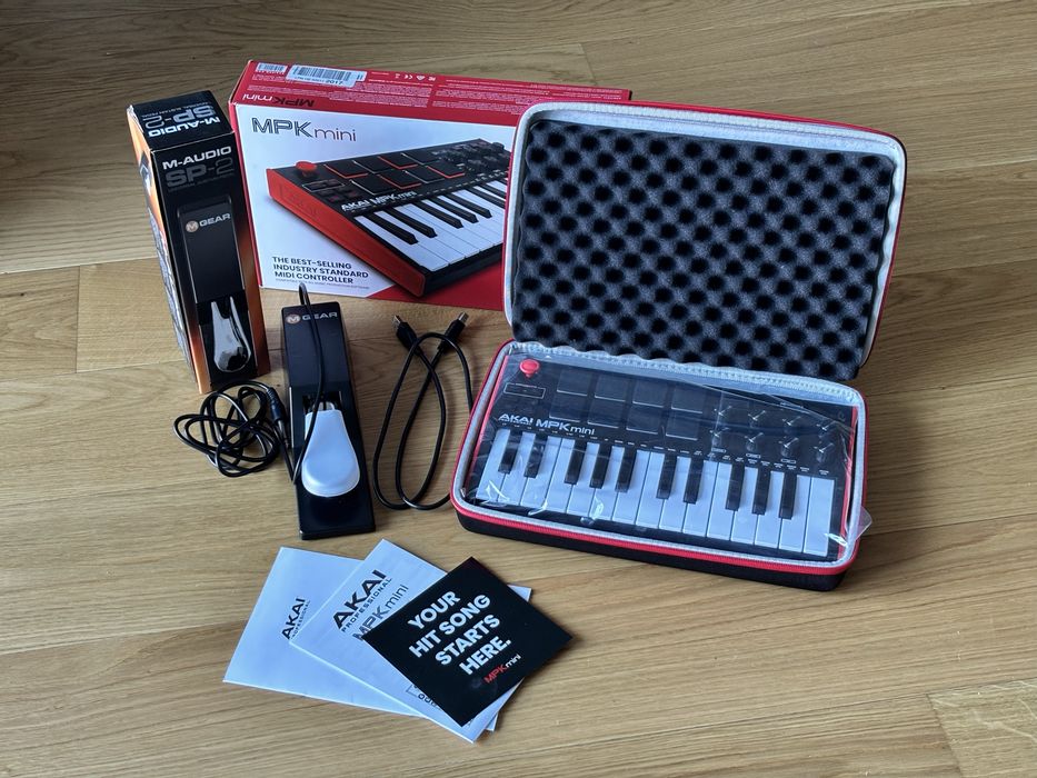 Akai MPK Mini Mk3 + M-Audio SP-2 + Bolsa