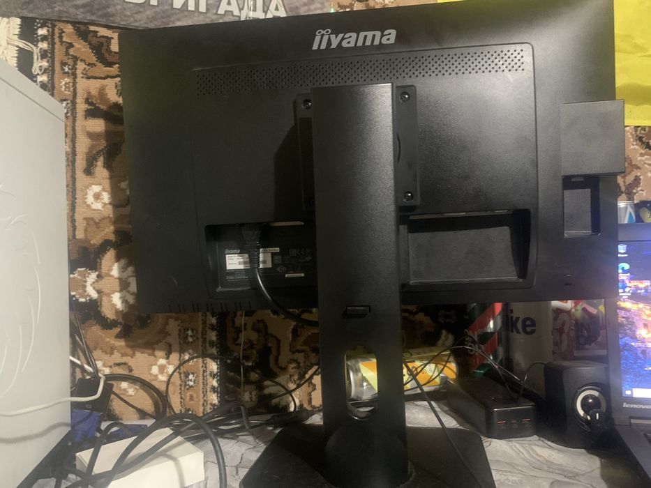 Продам монітор 60грц