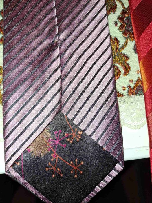 Краватка нова Fabric frontline zurich з цінником 160 CHF