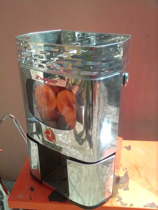 VITRINE  3  FRIGORIFICA REFRIGERADA PASTELARIA CAFE + MAQUINA DE SUMOS LARANJA AUTOMÁTICAS
