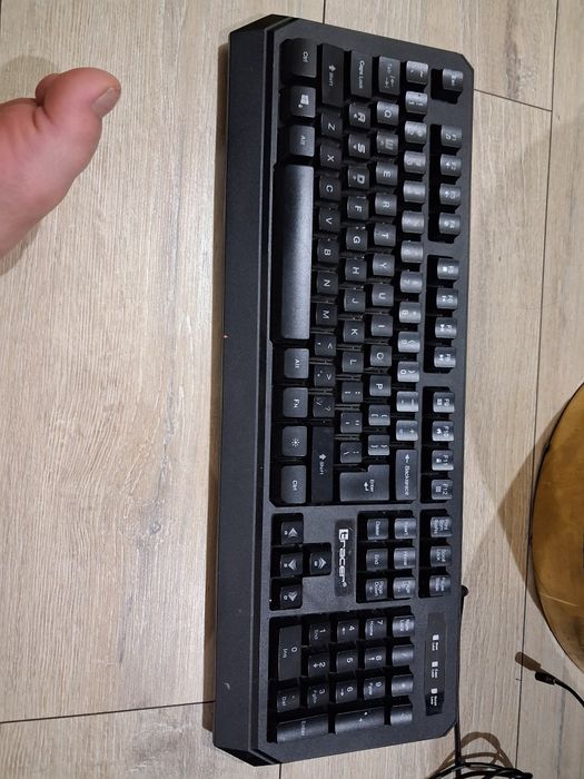 Klawiatura gejmingowa w dobrym stanie