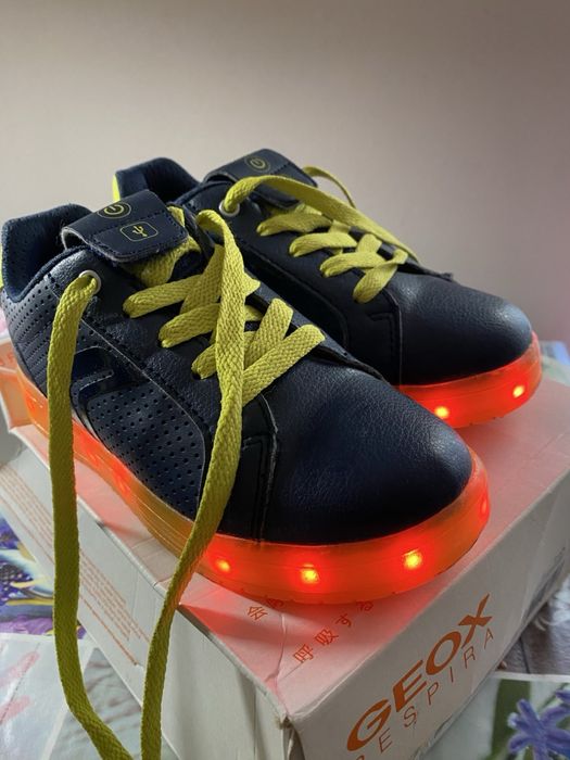 Кросівки дитячі Geox