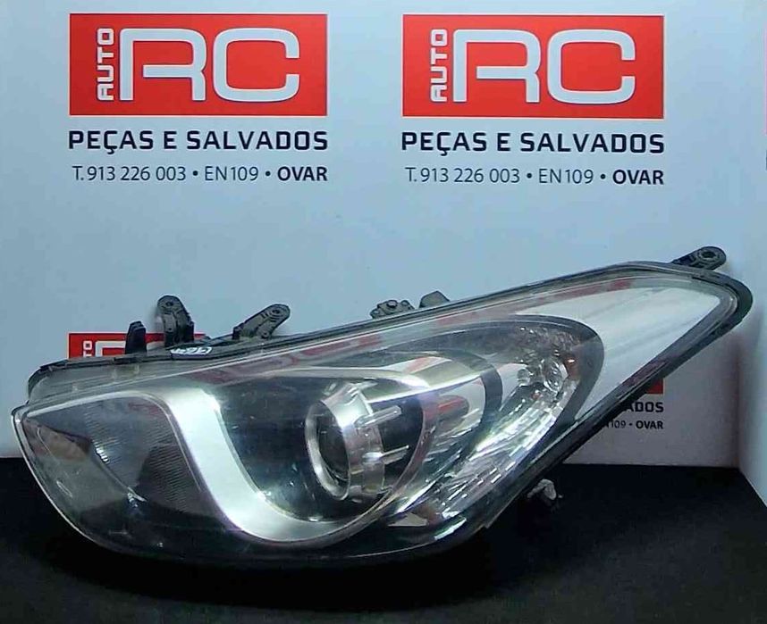 Ótica / Farol Esquerdo - HYUNDAI i30