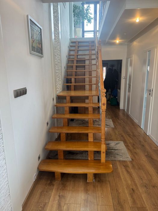 Schody Dębowe na metalowej konstrukcji