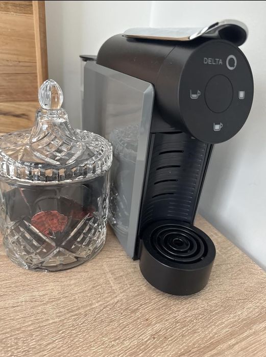 Maquina de café Delta Q nova e embalada