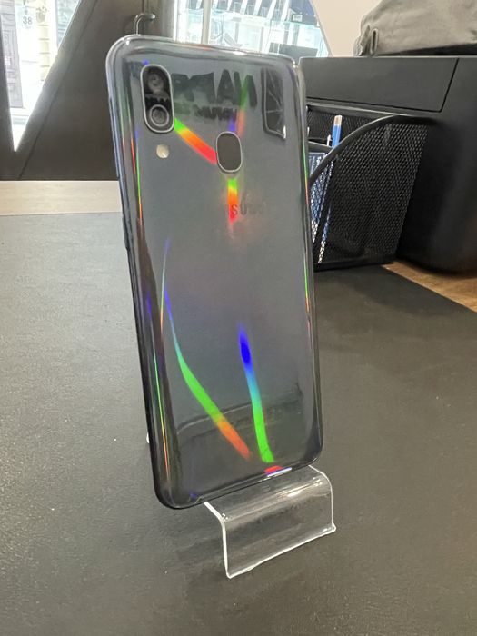 Samsung A40  4/64 GB Android 11