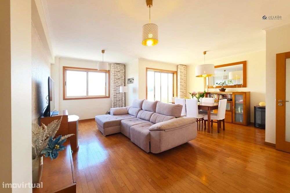 Apartamento T3 em Lavra | Condomínio Fechado | 2.º e último andar