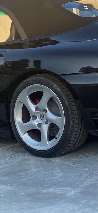 2 Jantes porsche originais e pneus 265/35/18