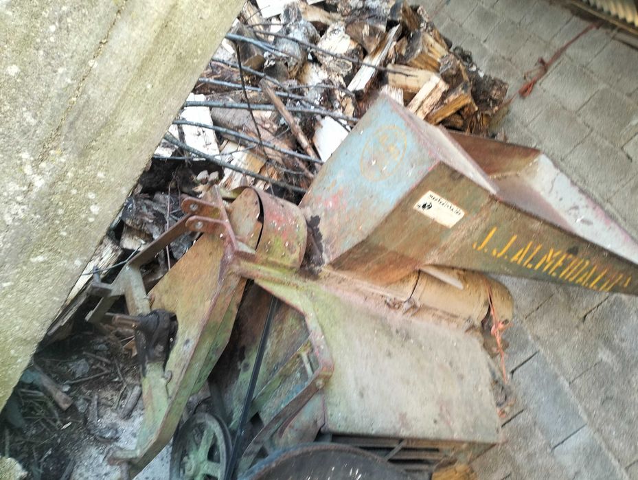 Malhadeira de milho em bom estado