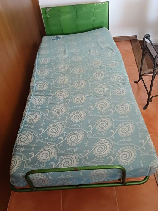 Divã Cama Corpo e meio