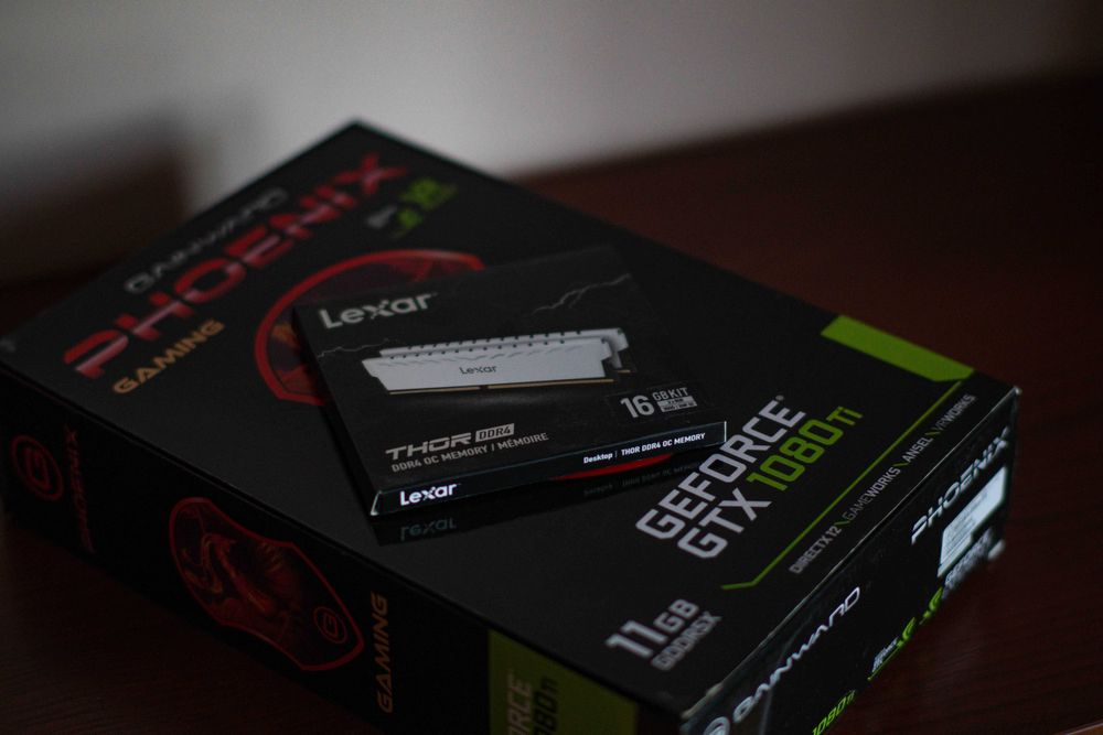 Komputer stacjonarny / Ryzen 5 3600X / GTX 1080Ti / 16GB 3600MHz /M.2