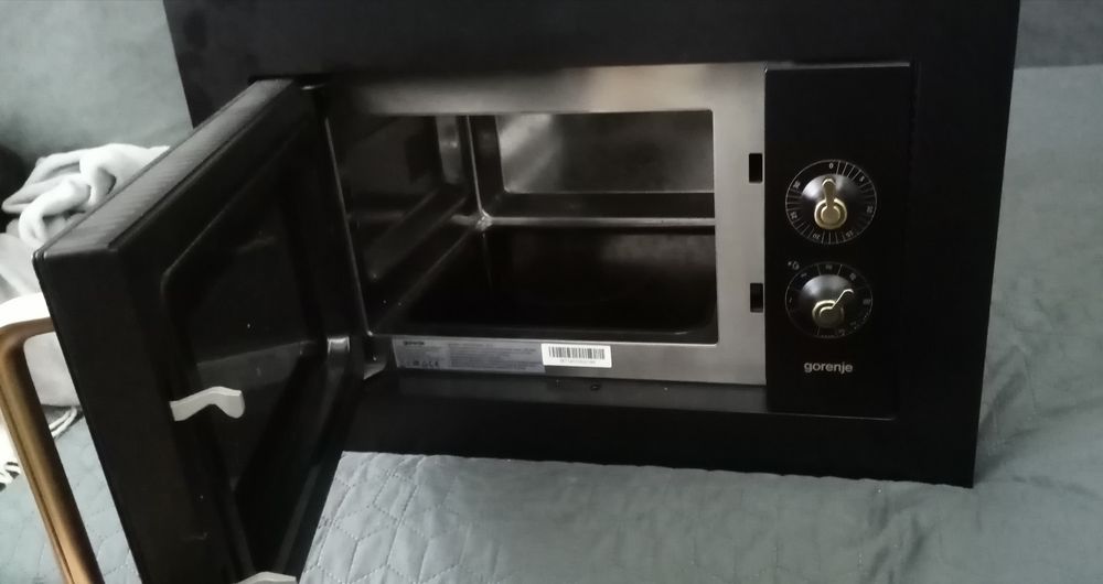 Мікрохвильова піч gorenje BM235CLB