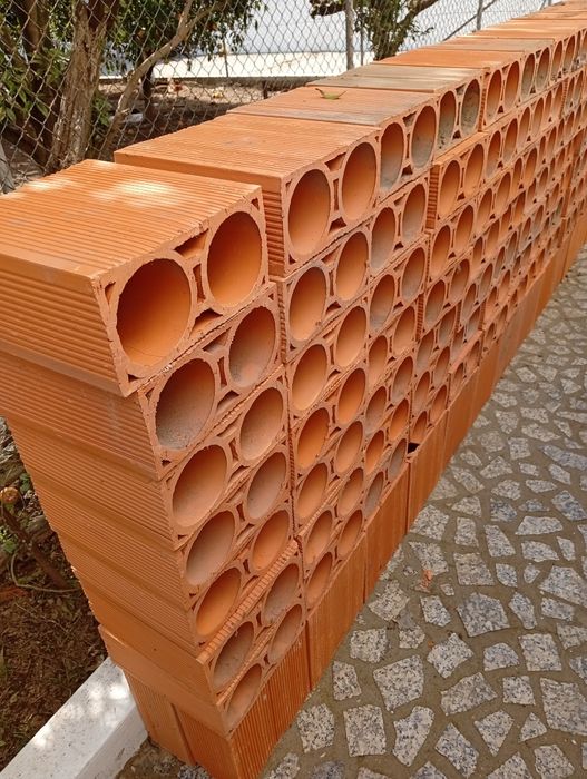 Garrafeira dupla de tijolo(barro)