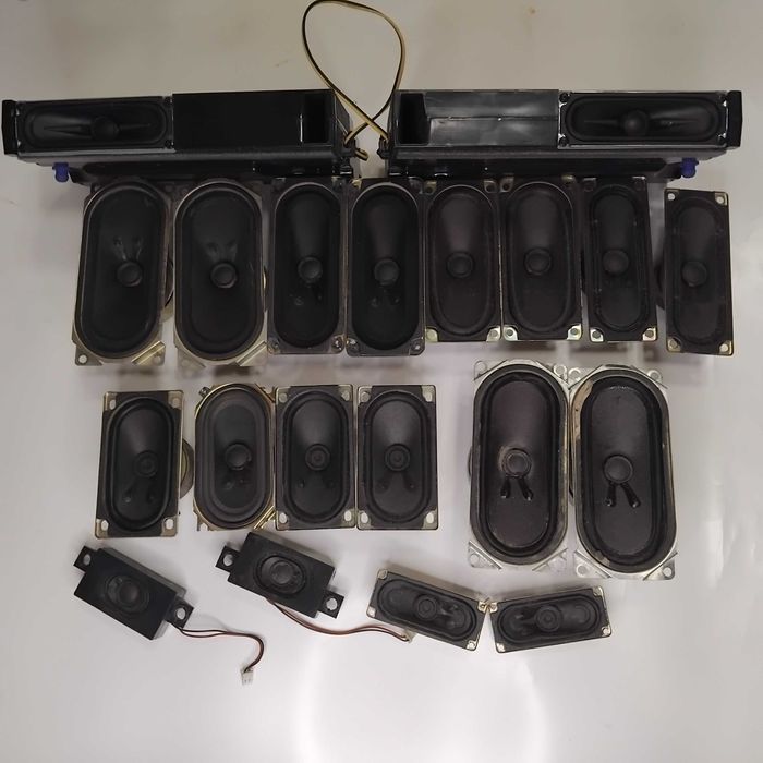 Динаміки різні 1 лотом