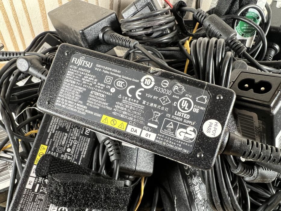 Блок питания Fujitsu ADP-40PH AD,20V,2A, 40W,5.5x2.5мм