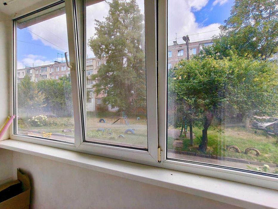 Продаж 3-х кімнатної квартири з меблями по вулиці Самоквасова 18 (мікрорайон Шерстянка)