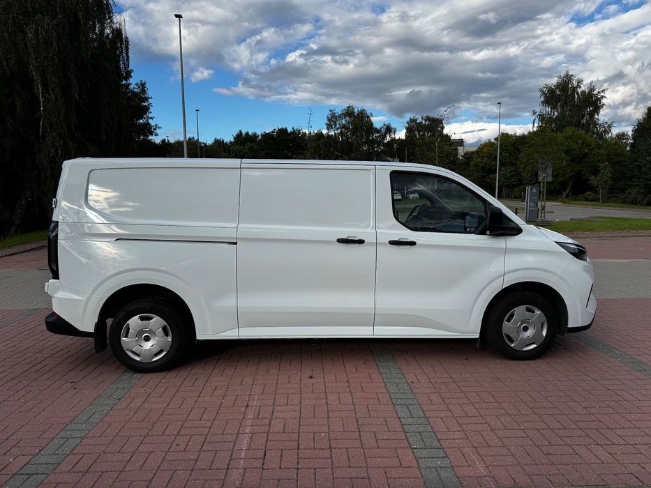 Ford Custom  Polski salon