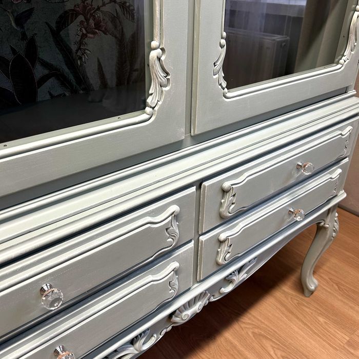 071225 Witryna Ludwikowska w kolorze niebieskozielonym po metamorfozie