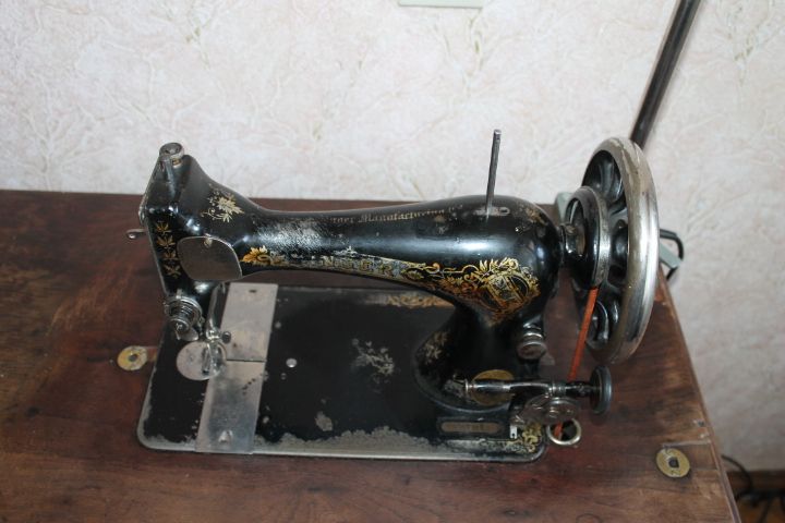 Антикварная швейная машинка Singer 1906 год