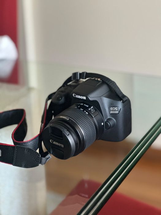 Canon EOS 200D + Lente + Bolsa + Leitor de Cartões | Oferta de Tripé | Como Nova