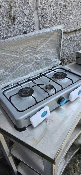 Fogão novo. De 3 bocas. Para camping