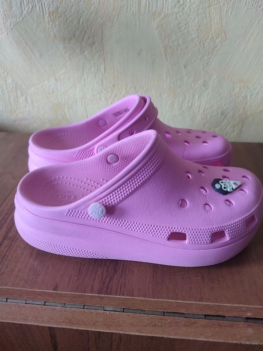 crocs без однієї резинки зверху 35 розмір