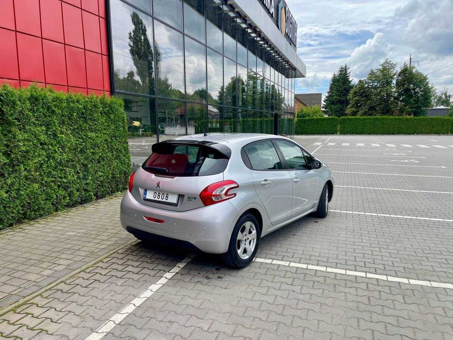 Peugeot 208 2014