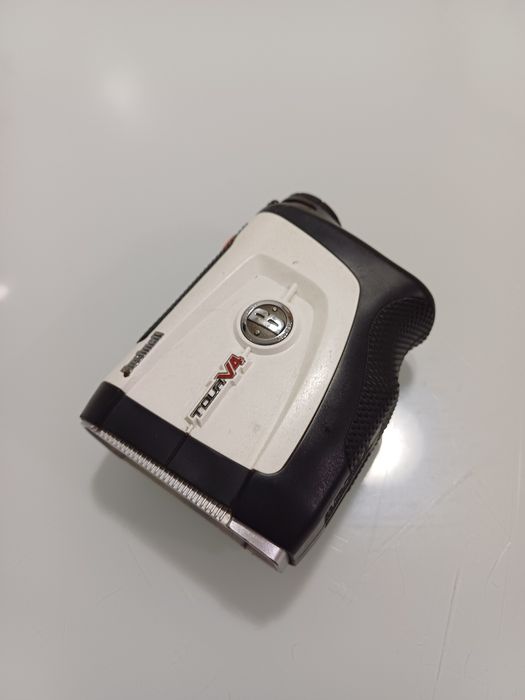 RANGE FINDER bushnell tour v4