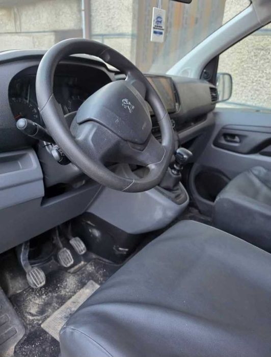Peugeot Expert Traveller