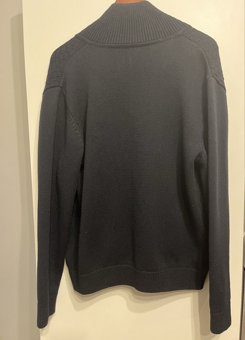 Kardigan sweter zapinany na suwak z kieszeniami