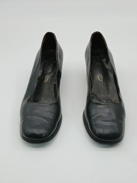 Sapatos de senhora pele preta 38