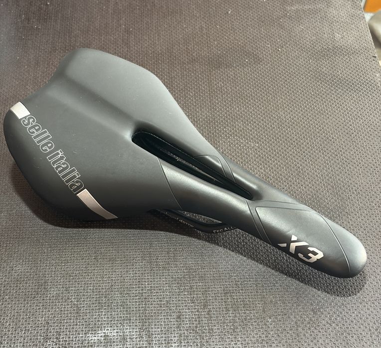 Siodełko rowerowe Selle Italia X3 boost z otworem
