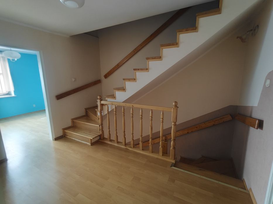 sprzedam dom w zabudowie szeregowej