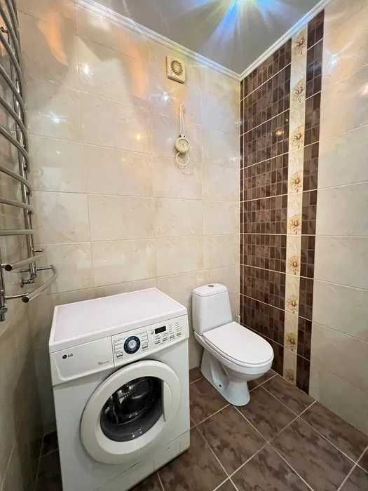 Продаж 3-к квартири  з ремонтом та видом на парк