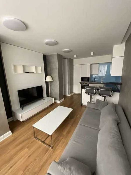 Оренда 1-кімнатна квартири в ЖК на вул. Освіти