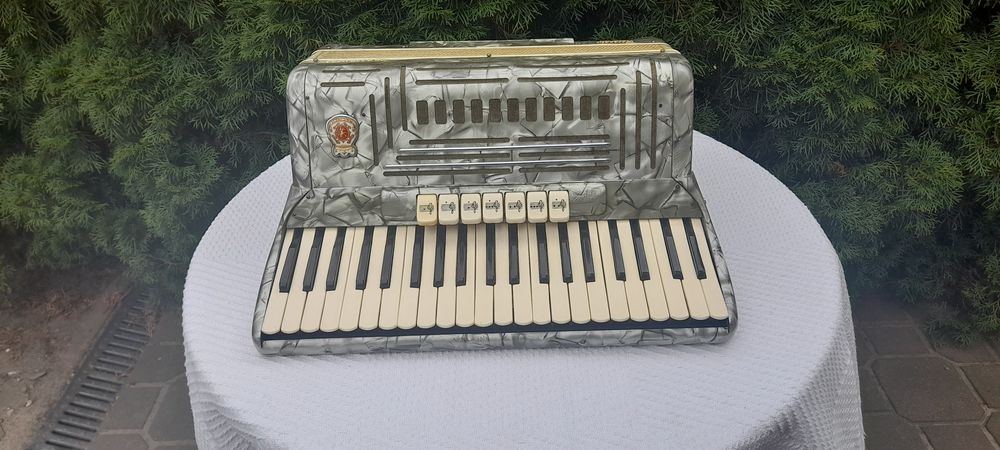 Akordeon Marinucci Musette 120 basów 4 chóry