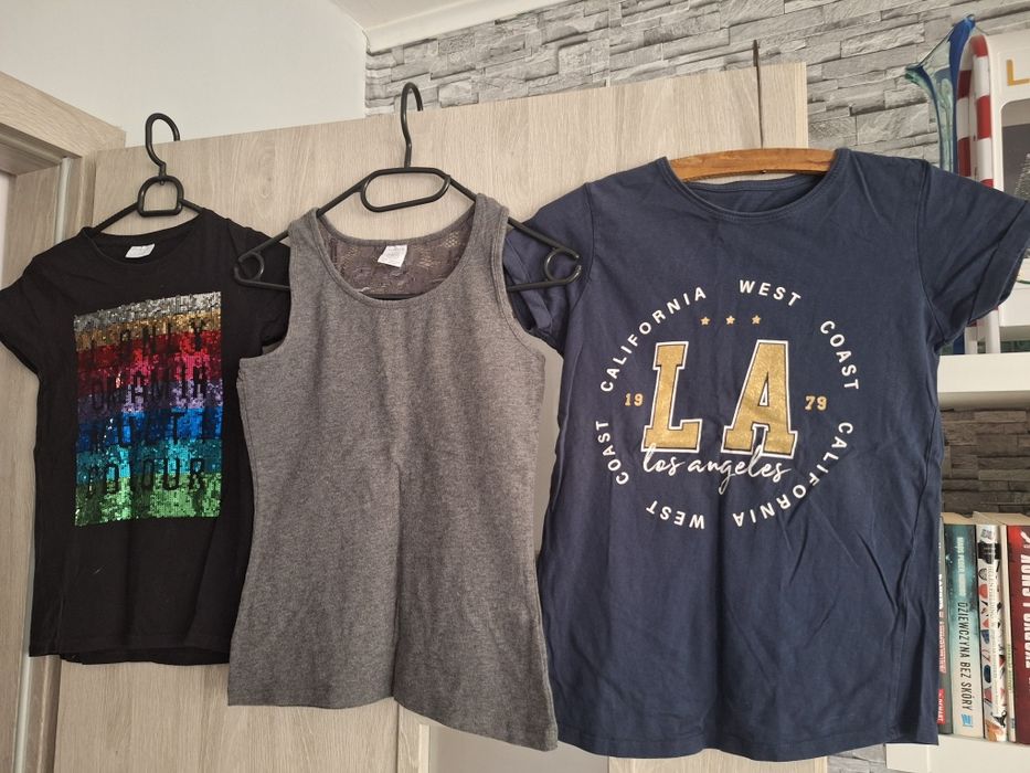 Zestaw 3 koszulek rozmiar 152 cm.