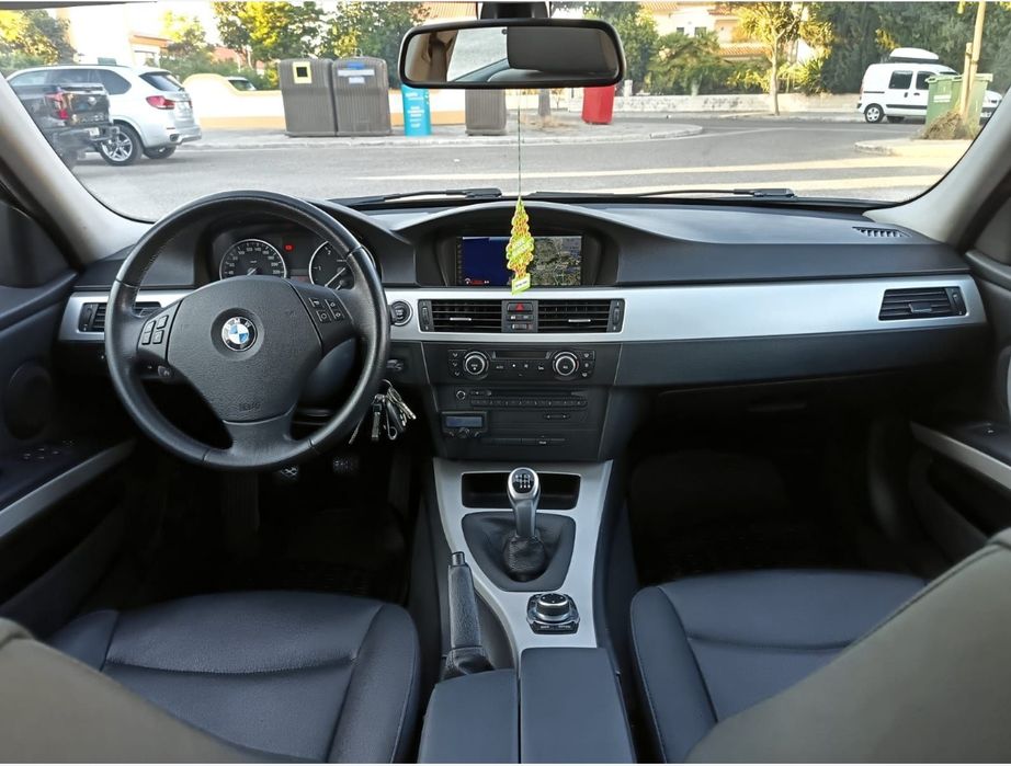 BMW 318d Touring (Carrinha) – Modelo 2010